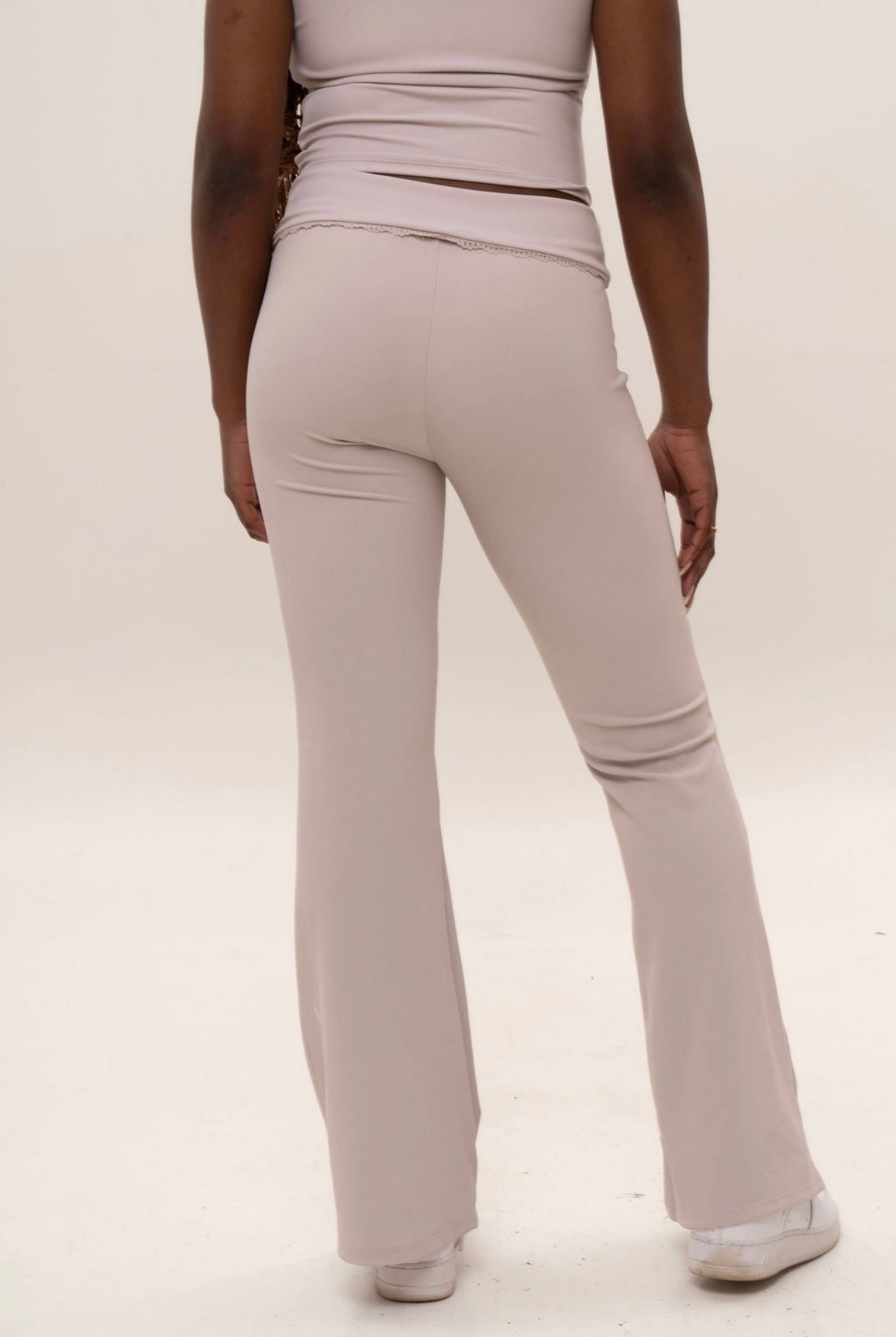 Everyday Low Rise Ribbed Flared Leggings